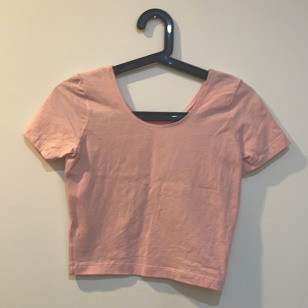 American Apparel Light Pink Cropped T Shirt